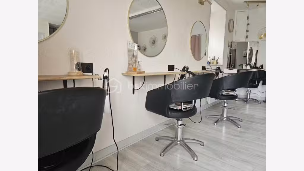 AV salon de coiffure clé en main Hopital Camfrout