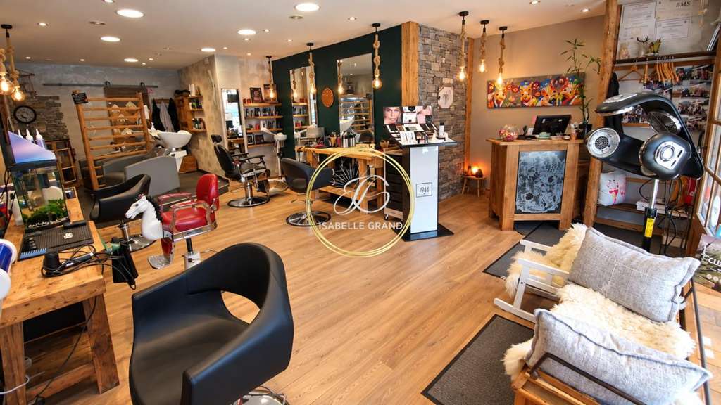 Vente salon de coiffure mixte & barber à la Clusaz