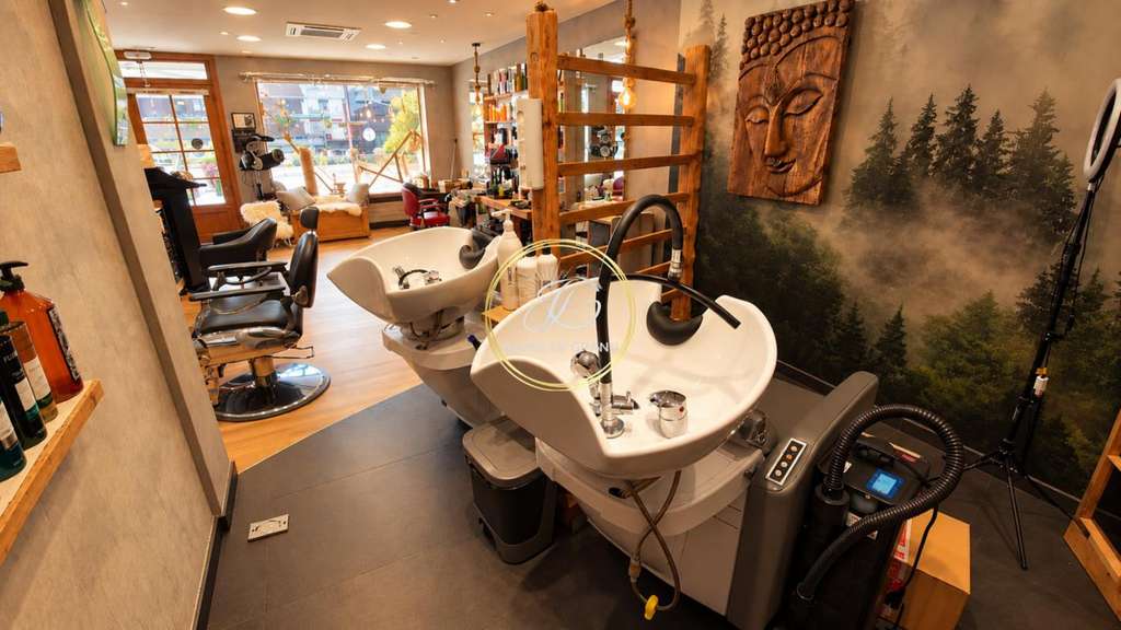 Vente salon de coiffure mixte & barber à la Clusaz