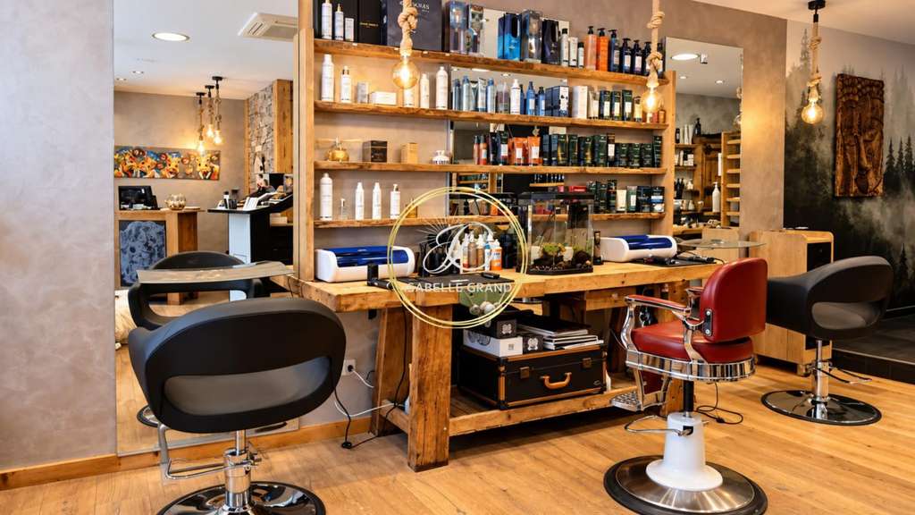 Vente salon de coiffure mixte & barber à la Clusaz