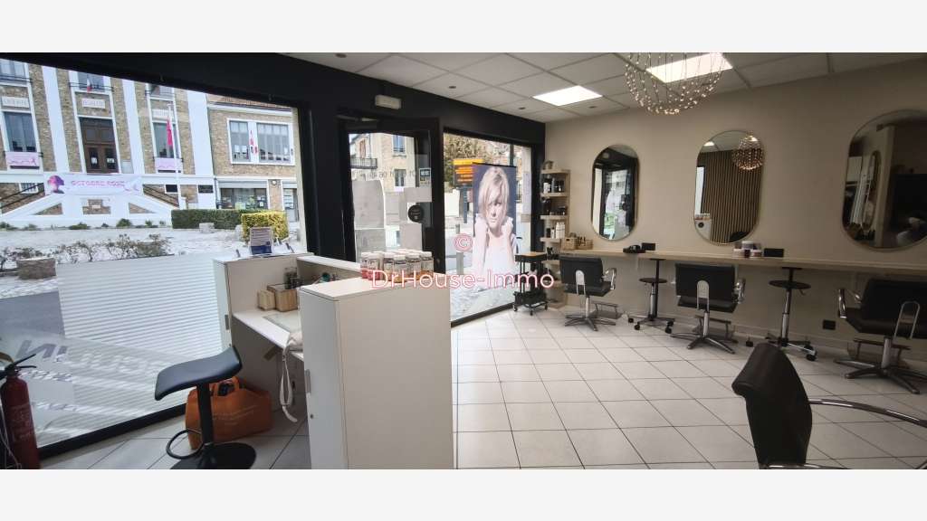 SPLENDIDE SALON DE COIFFURE EN PLEIN CENTRE-VILLE