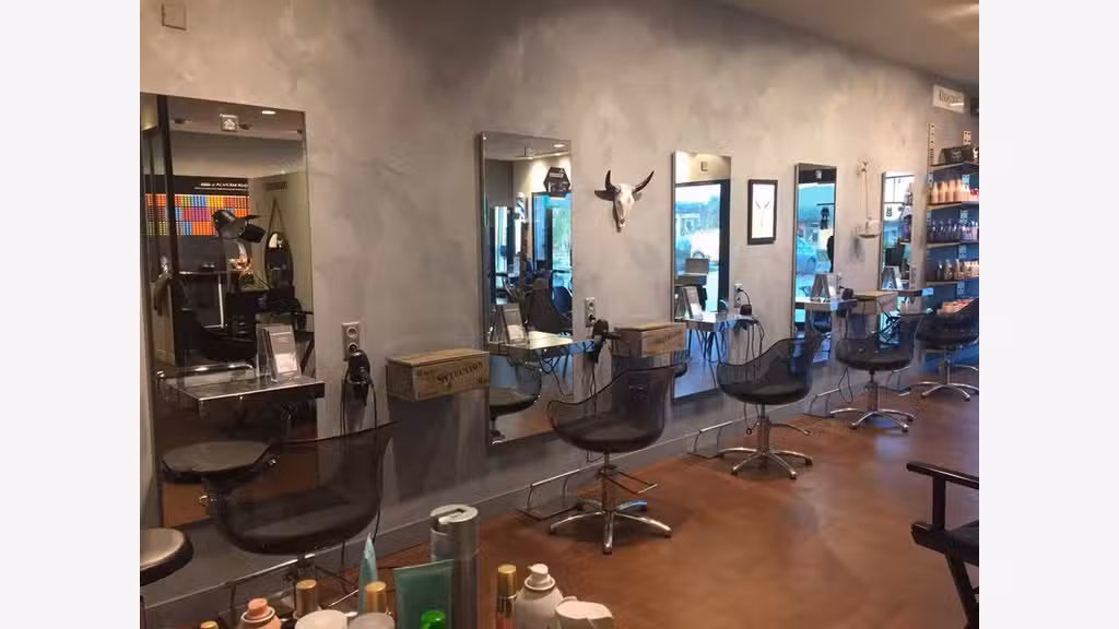 📍AV salon de coiffure spacieux Lot‑et‑Garonne