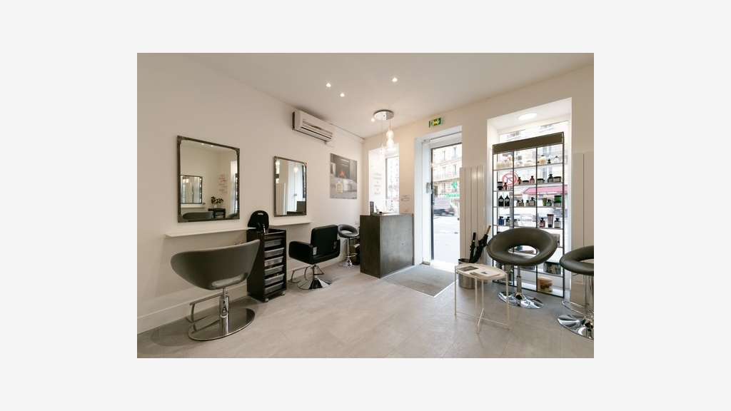 SALON DE COIFFURE INSTITUT DE BEAUTÉ APPARTEMENT