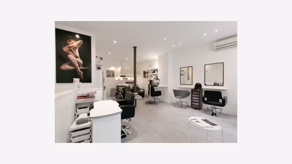 SALON DE COIFFURE INSTITUT DE BEAUTÉ APPARTEMENT