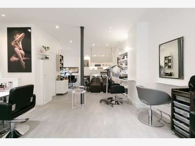 SALON DE COIFFURE INSTITUT DE BEAUTÉ APPARTEMENT