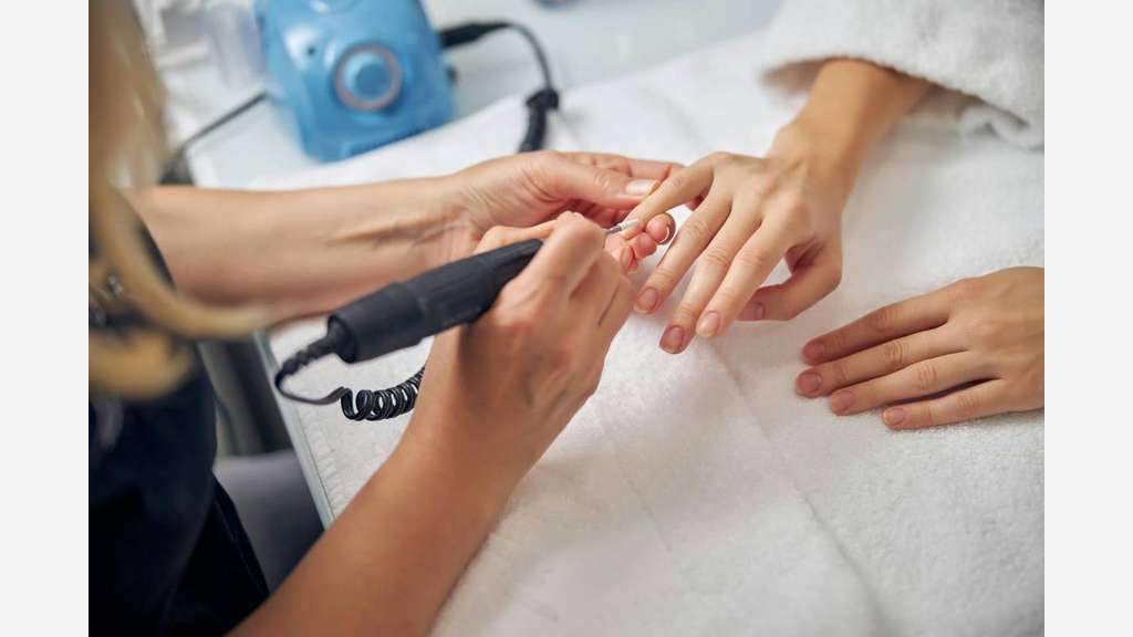 AV centre bien-être et esthétique premium à Paris