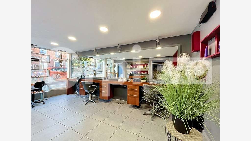 AV salon coiffure empl N°1 Saint-Just-en-Chaussée