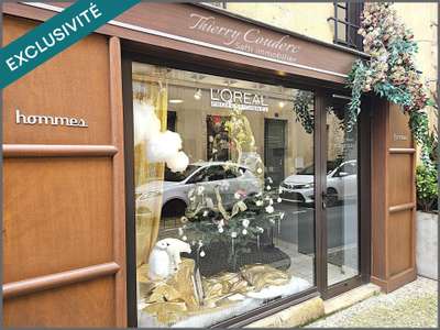 Cède fonds de commerce 49m² à Sarlat-la-Canéda