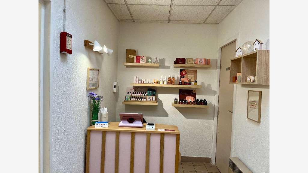 Vente charmant institut de beauté à Valence