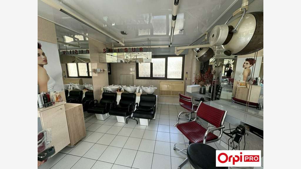 A vendre salon de coiffure à Verrières-le-Buisson