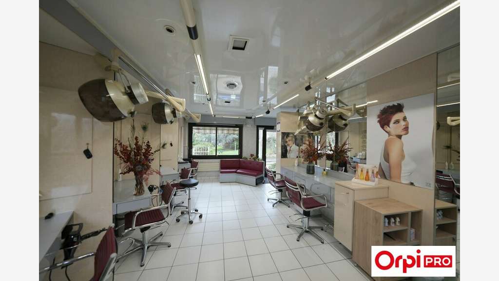 A vendre salon de coiffure à Verrières-le-Buisson