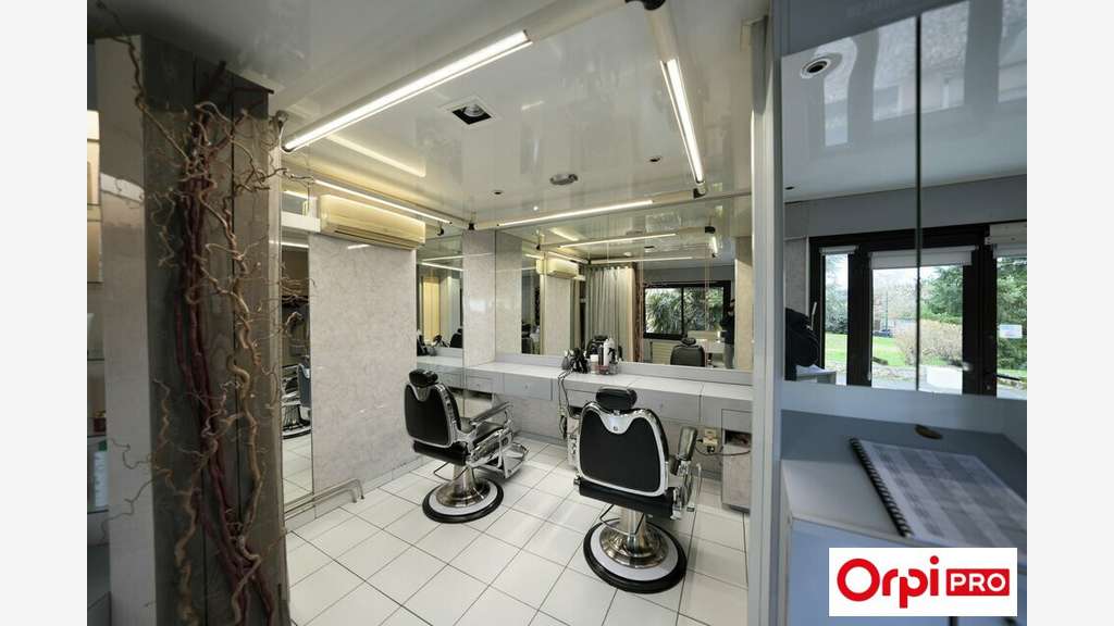 A vendre salon de coiffure à Verrières-le-Buisson