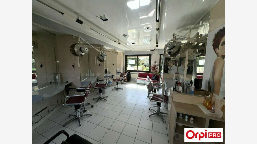 A vendre salon de coiffure à Verrières-le-Buisson