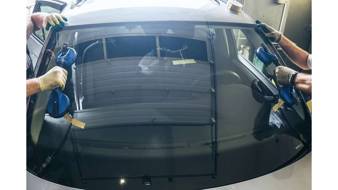 Pose et réparation pare-brise (enseigne nationale)