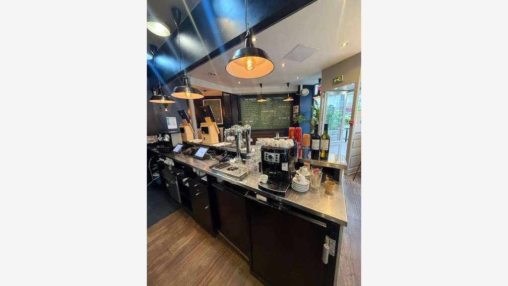 Restaurant d’angle à vendre à Levallois-Perret 