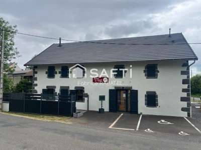 A vendre auberge restaurant de 230m² à Mazaye