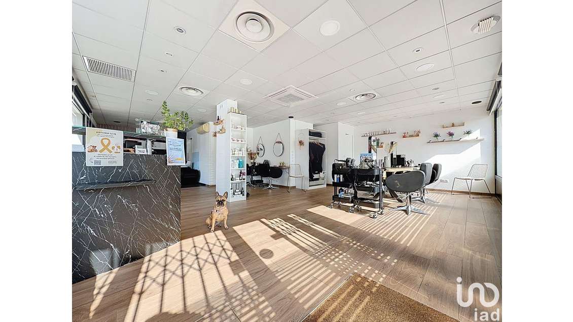 Vente salon de coiffure seul au village à Nozay