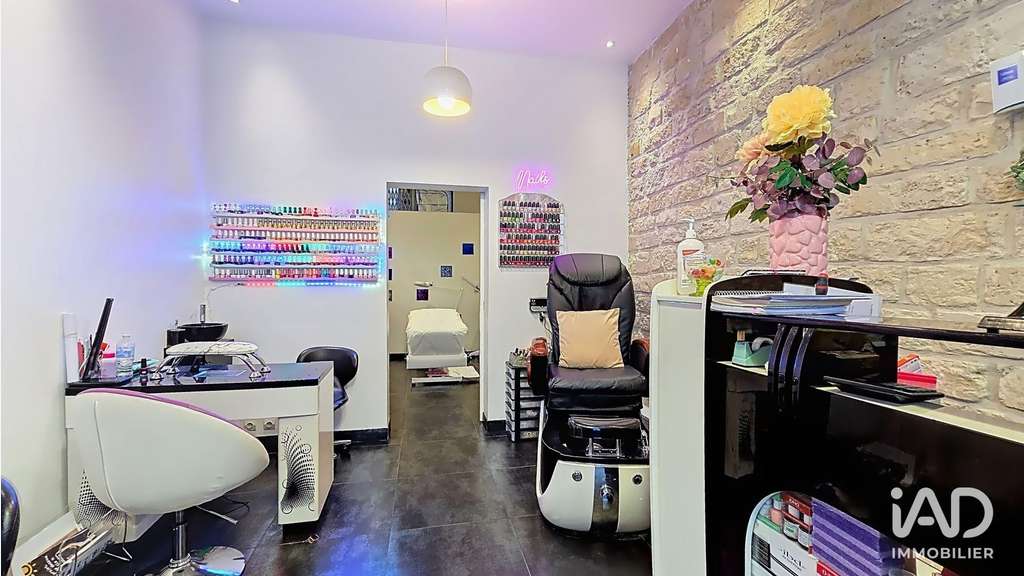 Vente FDC esthétique / bar à ongles à Paris 75009