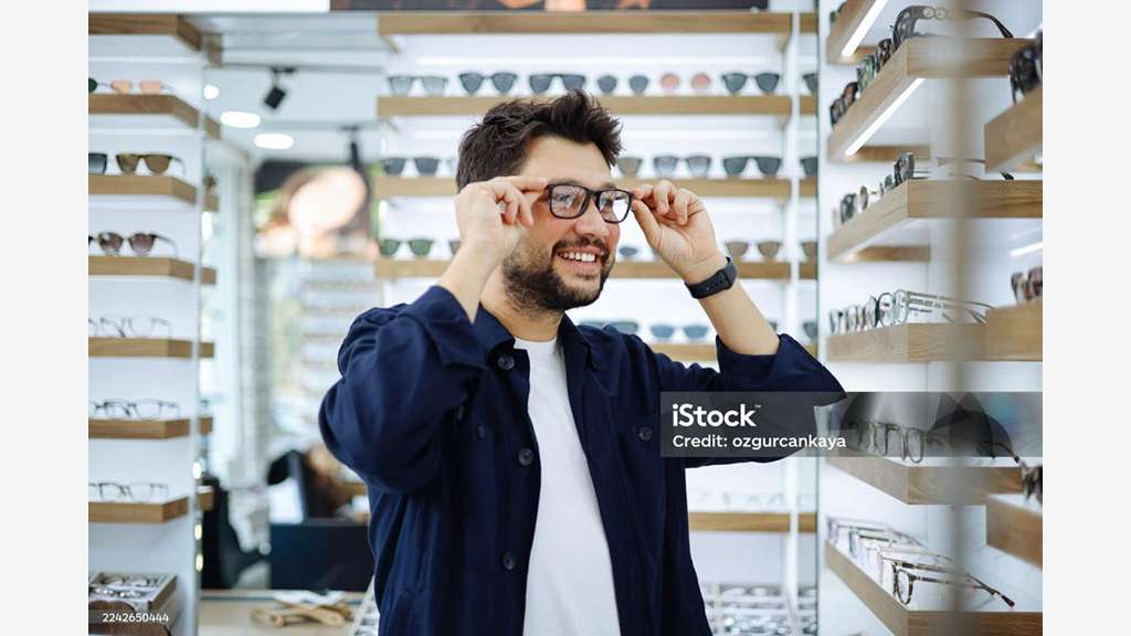 AV FDC optique lunetterie rue passante Paris 75020