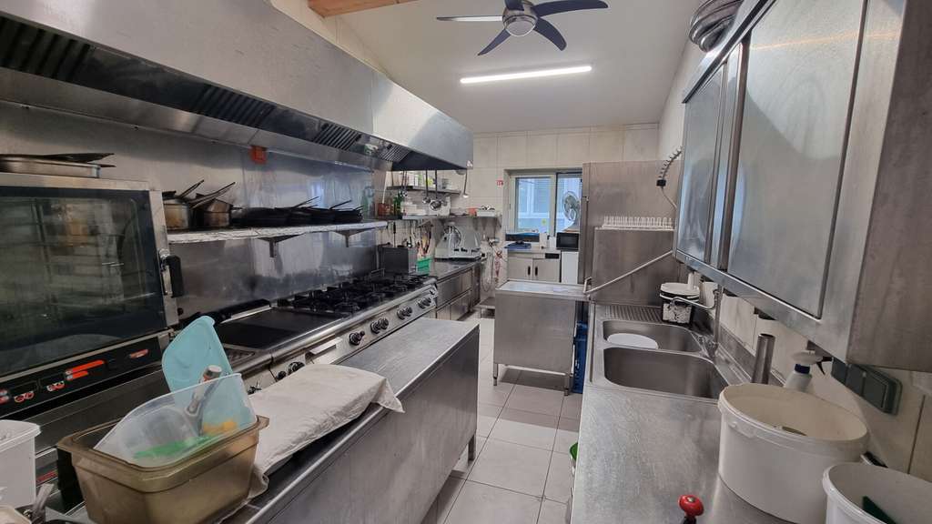 Vente restauration sur place et à emporter à Peron