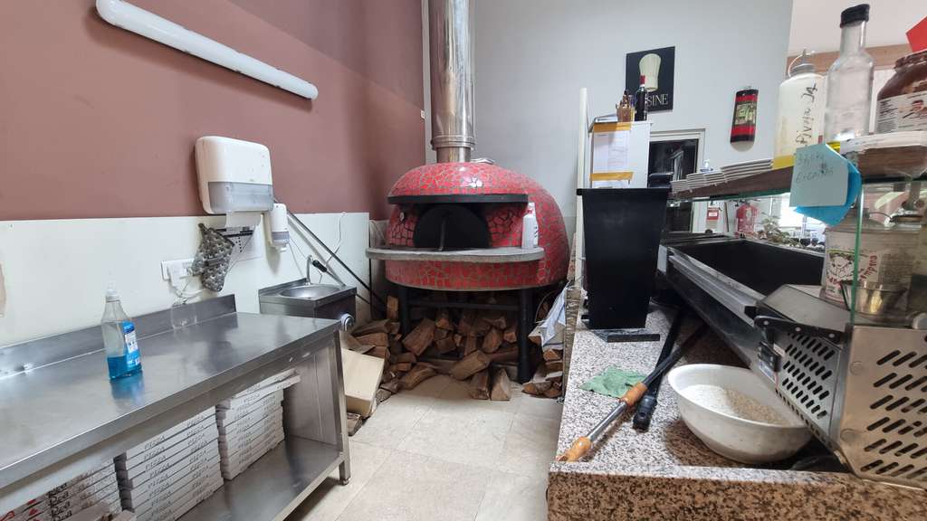 Vente restauration sur place et à emporter à Peron