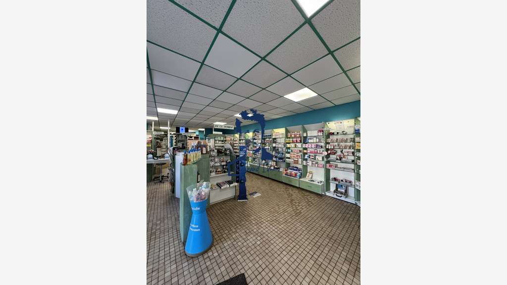 FDC pharmacie à reprendre à Pure