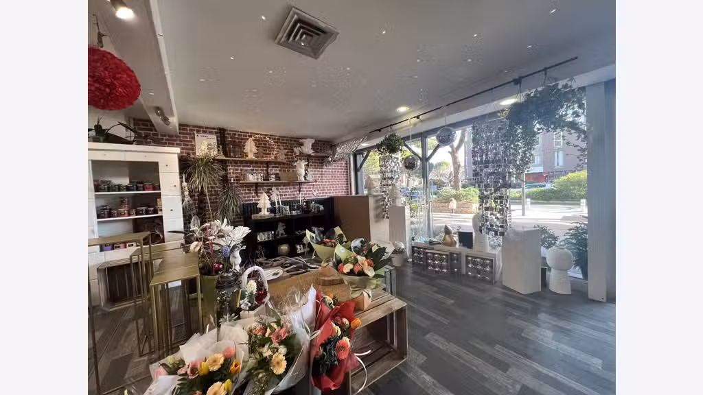 Vente FDC fleuriste décoration à Plan de Cuques