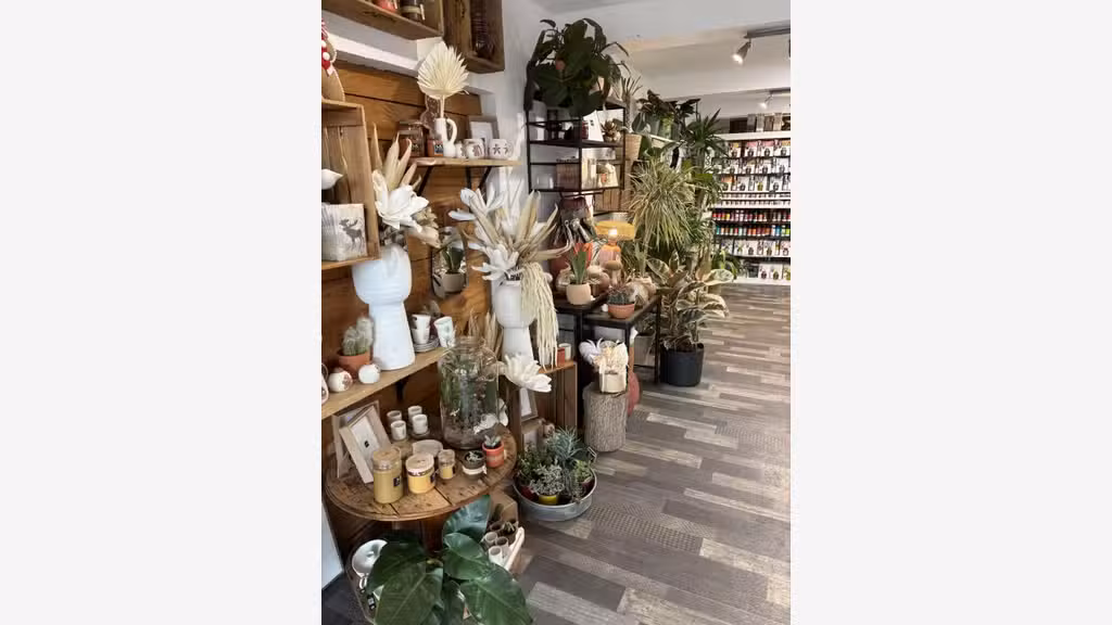 Vente FDC fleuriste décoration à Plan de Cuques
