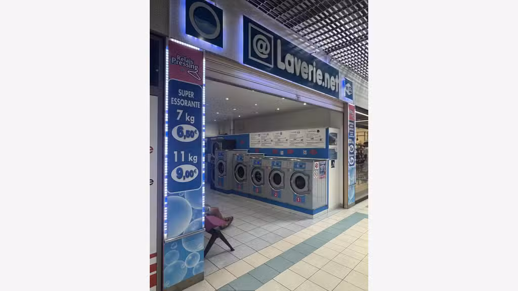 AV laverie automatique centre commercial AUCHAN