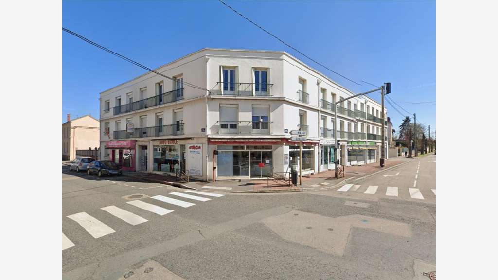 A vendre pressing blanchisserie à Roanne