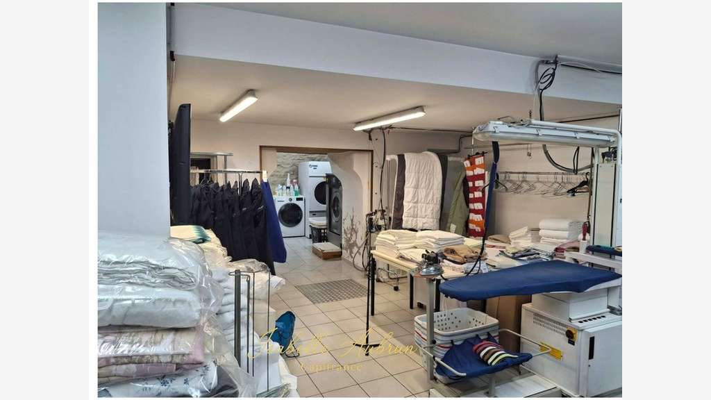 Vente blanchisserie pressing à St Marcellin centre
