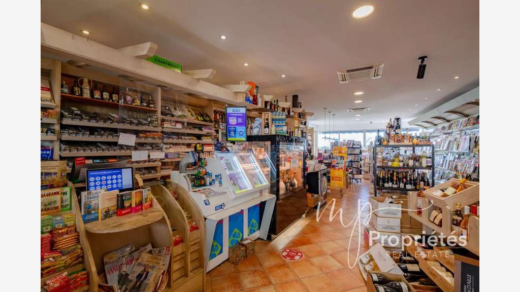 AV FDC tabac librairie à Rayol-Canadel-sur-Mer