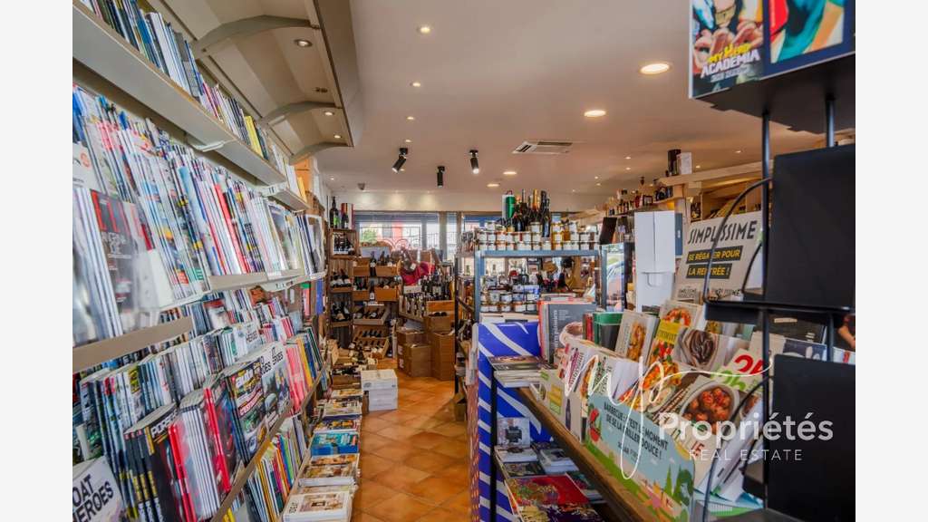 AV FDC tabac librairie à Rayol-Canadel-sur-Mer