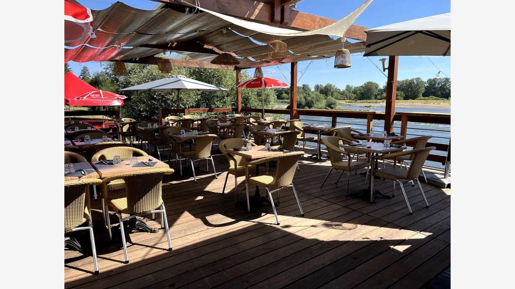 Vente bar restaurant de 275m² au pied de Sancerre