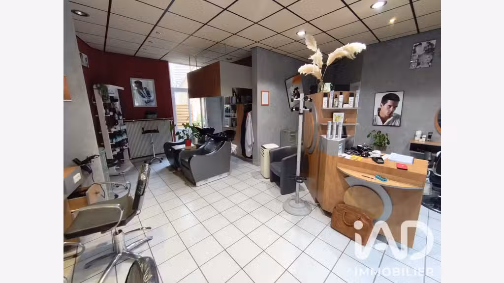 Vente salon de coiffure lumineux à Arnay-le-Duc