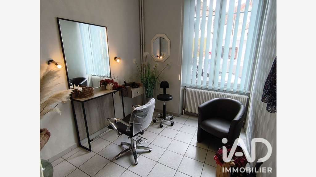 Vente salon de coiffure lumineux à Arnay-le-Duc