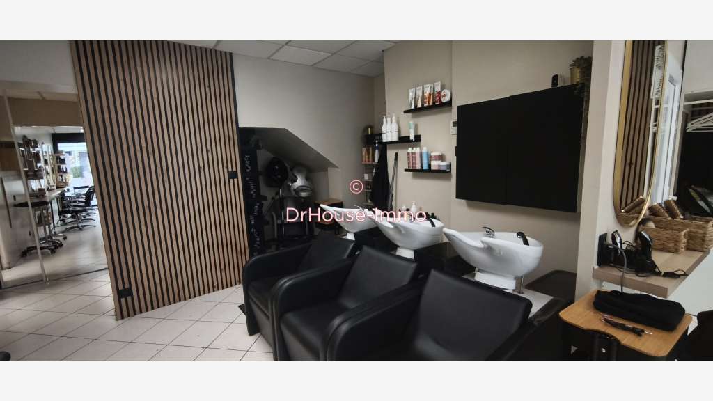 AV splendide salon de coiffure en centre-ville 91