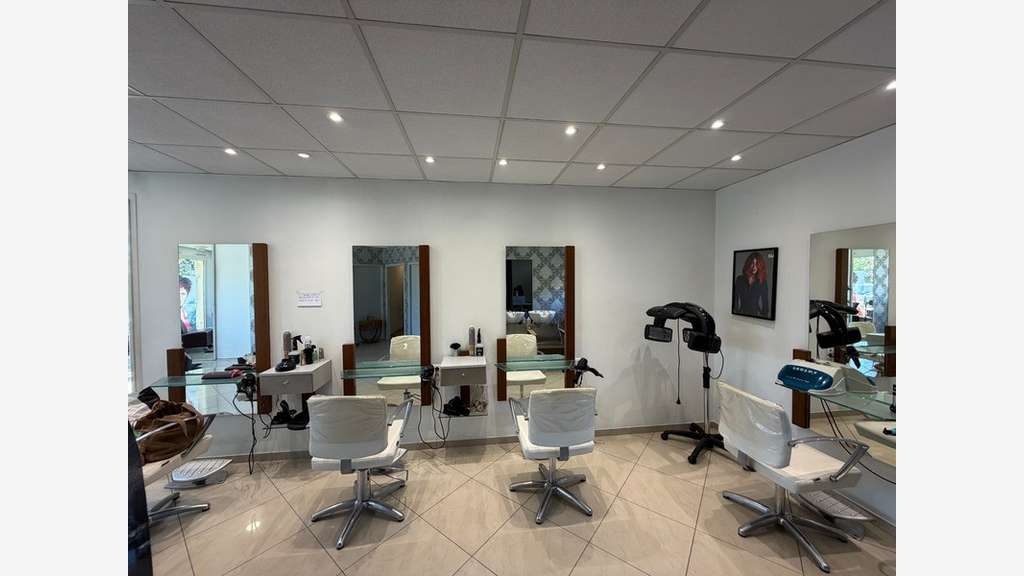 FDC salon de coiffure mixte à vendre à Tarbes 