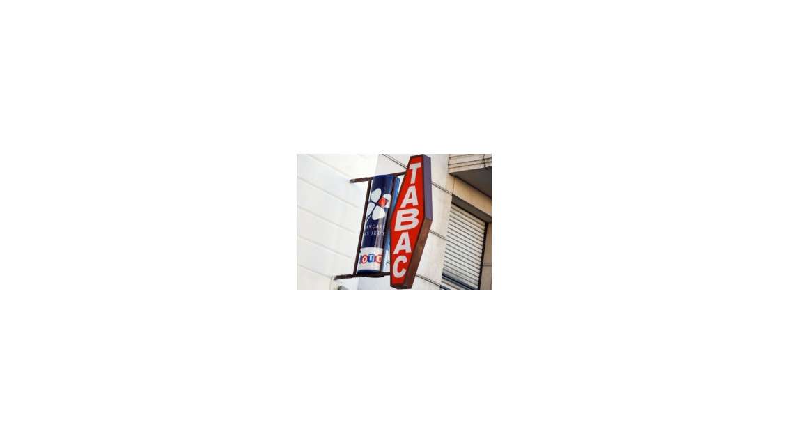 AV FDC tabac presse PMU FDJ centre commercial 33