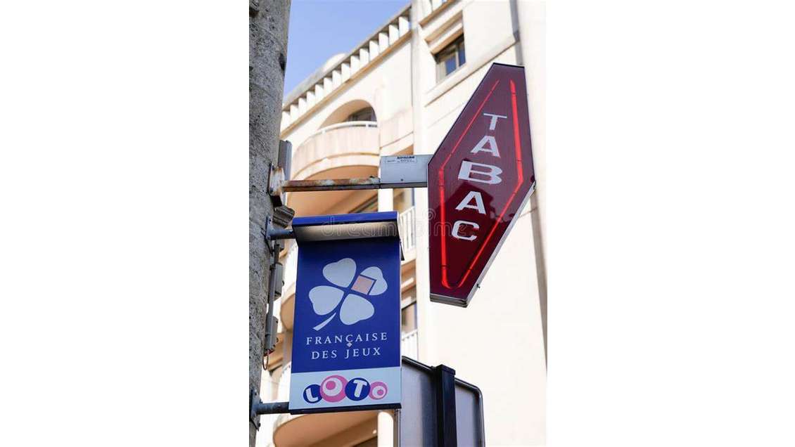 Vente FDC tabac jeux loto FDJ bimbeloterie à Dijon