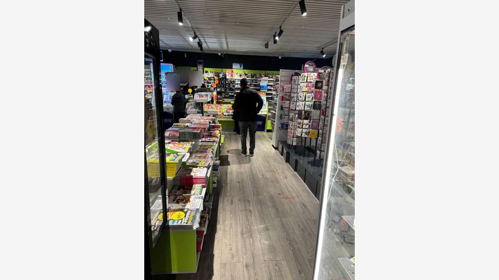 AV FDC tabac presse 90m² emplacement N°1 Metz