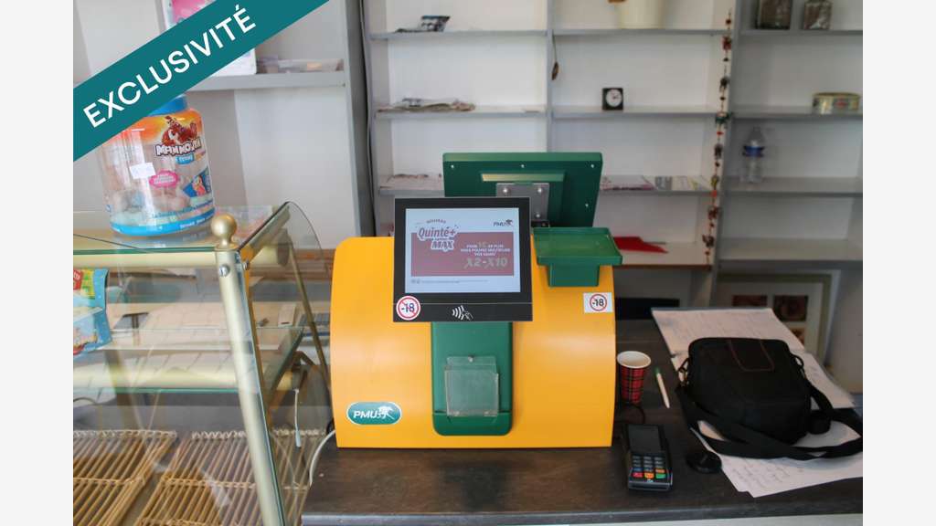 kiosque FDJ et PMU et depot de pains et BONBONS