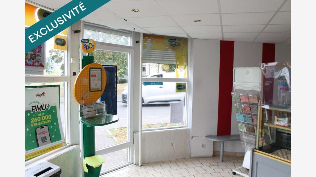 kiosque FDJ et PMU et depot de pains et BONBONS