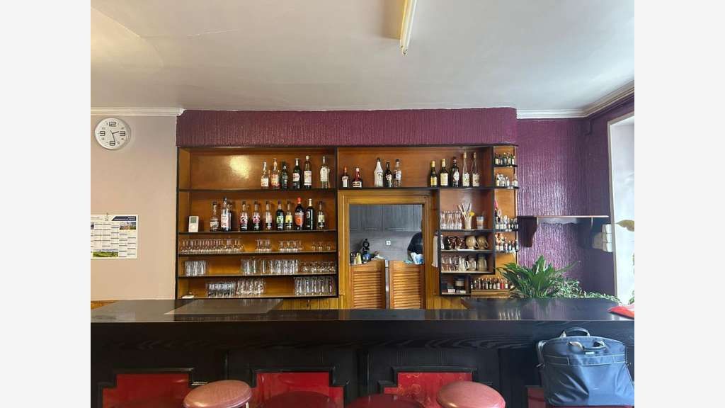 Vente FDC restaurant et bar licence 4 à Tréveray