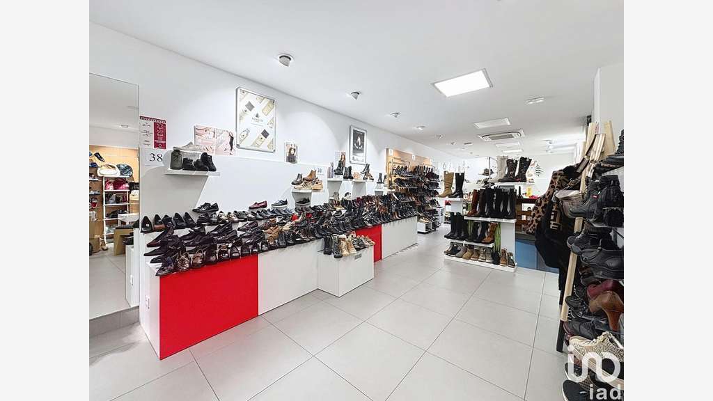 Vente magasin de chaussures à Verdun