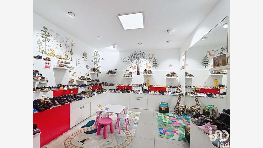 Vente magasin de chaussures à Verdun