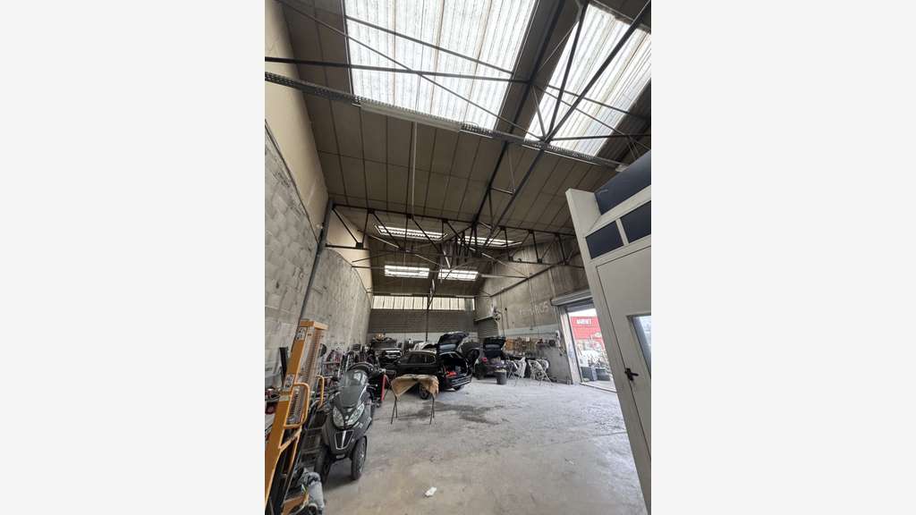 Vente garage carrosserie automobile à Lyon Est