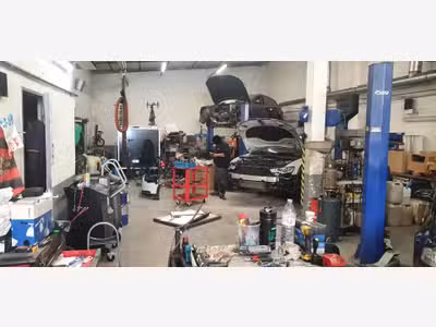 Vente FDC magnifique garage ZA St Laurent du Var