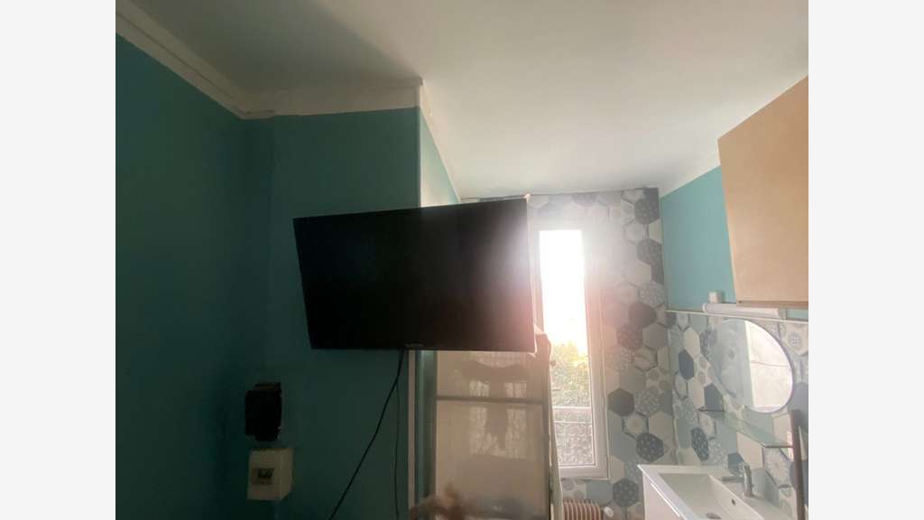 Vente hôtel 18N° murs+fdc à Alfortville