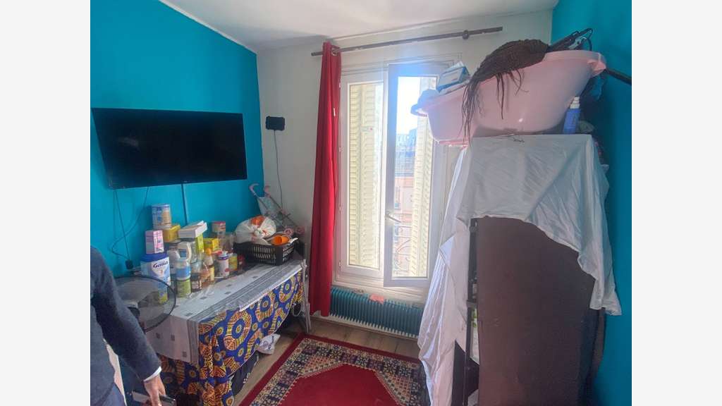 Vente hôtel 18N° murs+fdc à Alfortville
